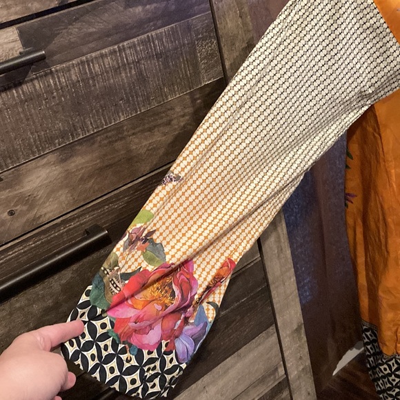 Sapphire Brand Floral dress -splits up sides, wooden buttons-Size Med - Picture 3 of 11